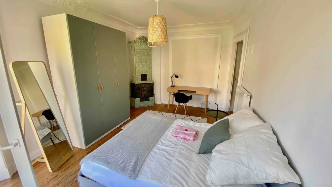 4d0ace21f805beffc9a953deb5bf3832d5e0d831a97bafca5306c9e8922335a7_004_Jumbo_Balcony_EW.large