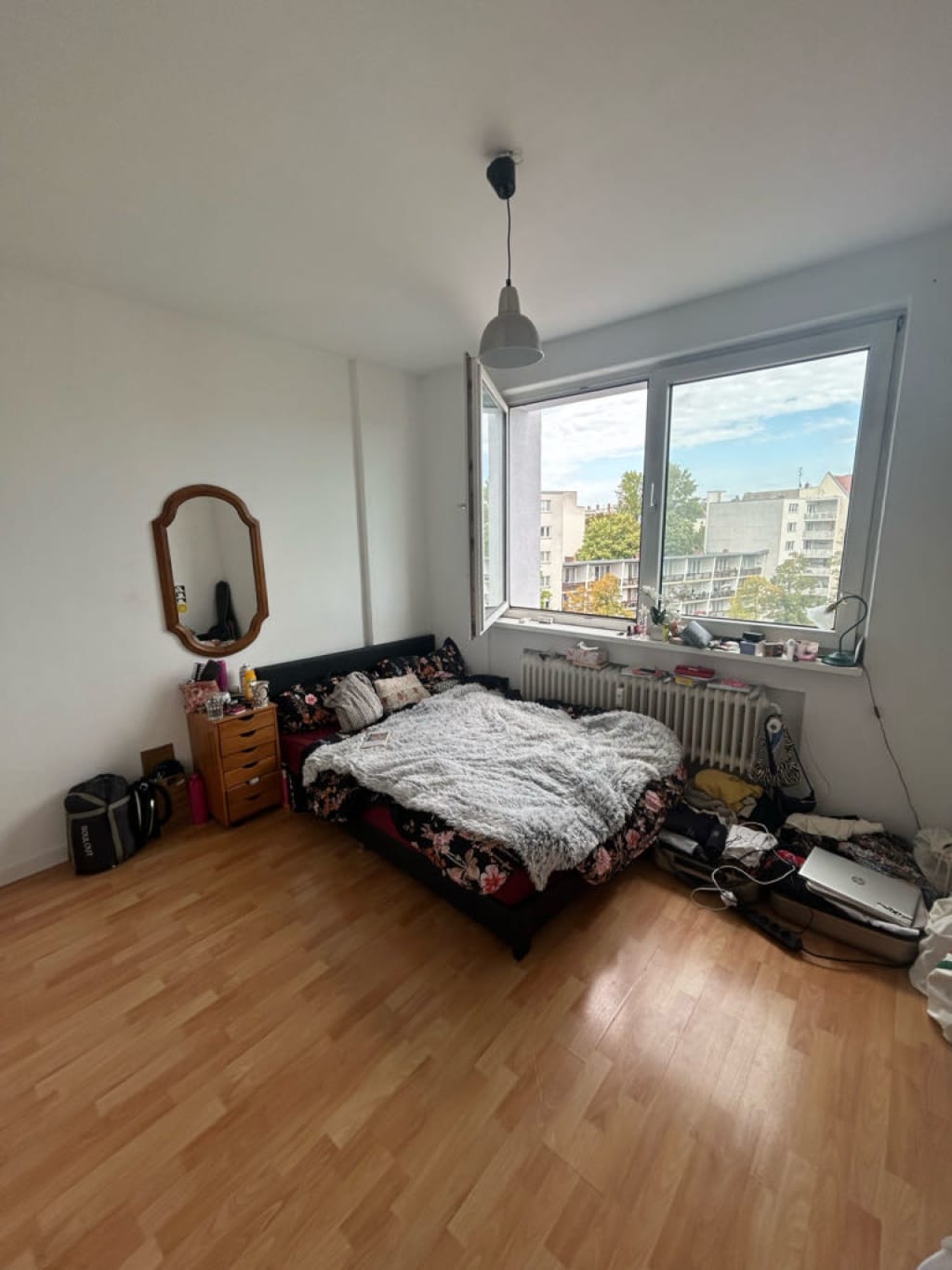 628b784e2f75cd3e88a2404b3a27e54eee588c637c6811ac2af6e019078d64a1_175845790334994673350334940401.large