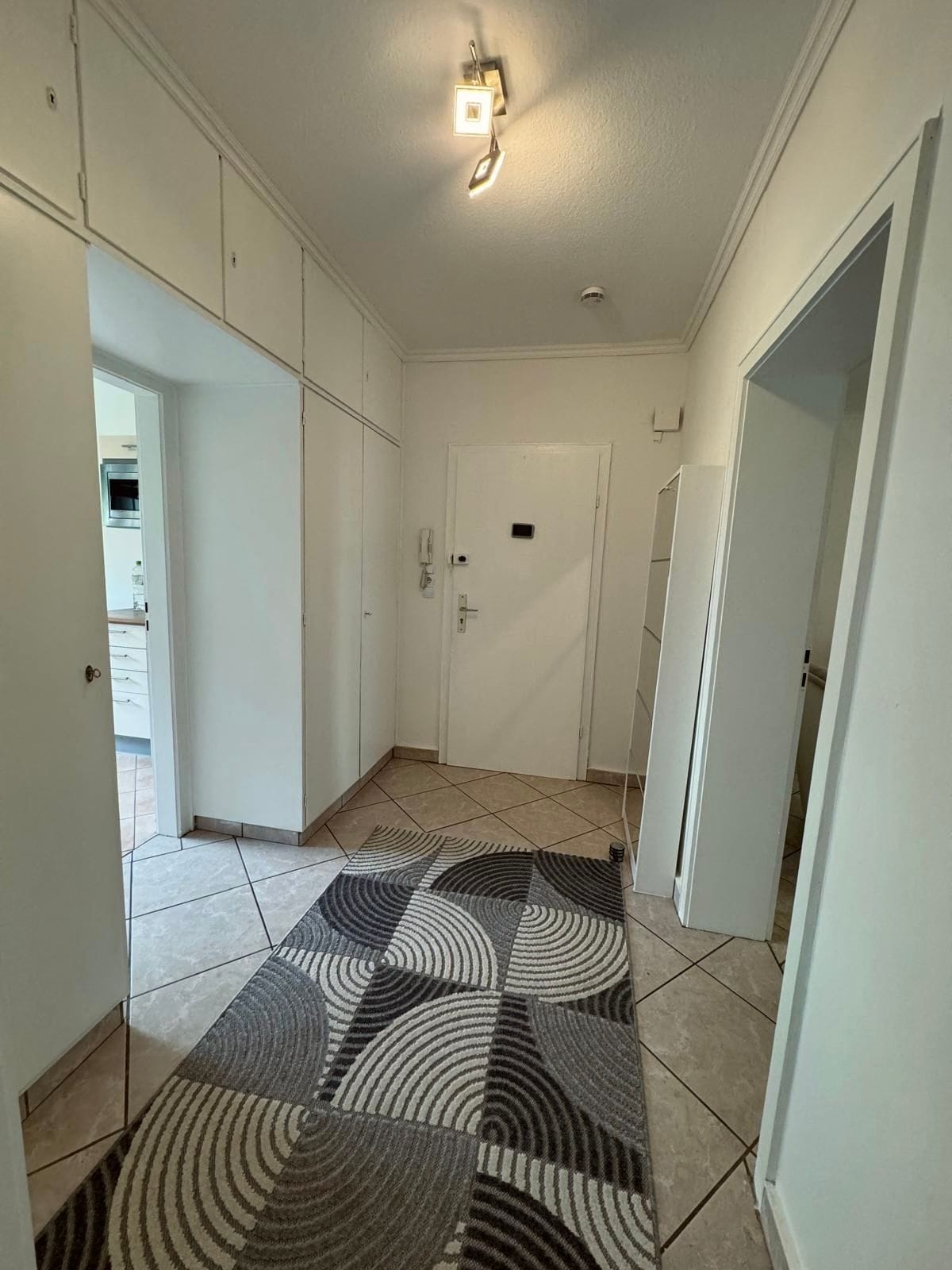 11-7748318-2488199335185908032